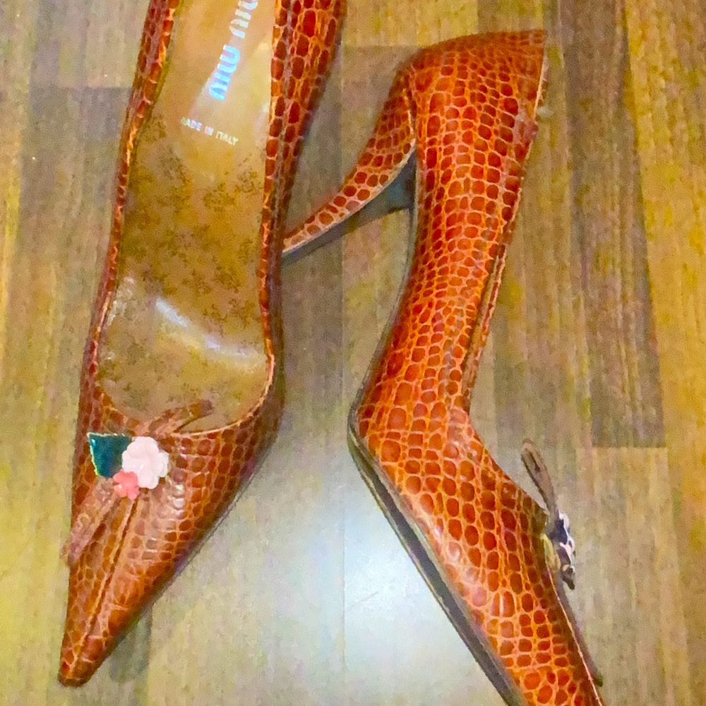 Miu Miu Super pointy toe croc embossed pumps